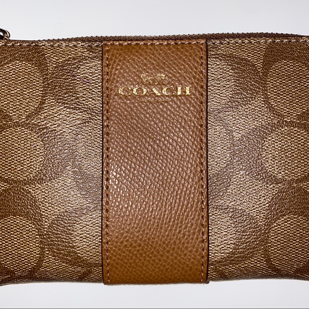 Coach Signature Wristlet Like New